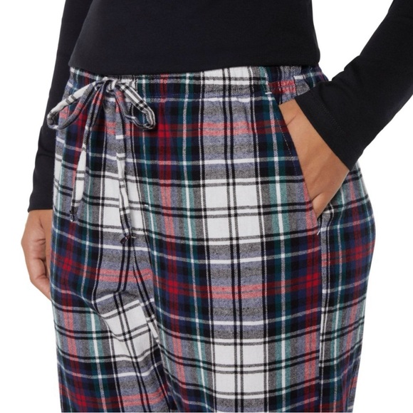 Gap Women’s Flann Pajama Set - Picture 6 of 6